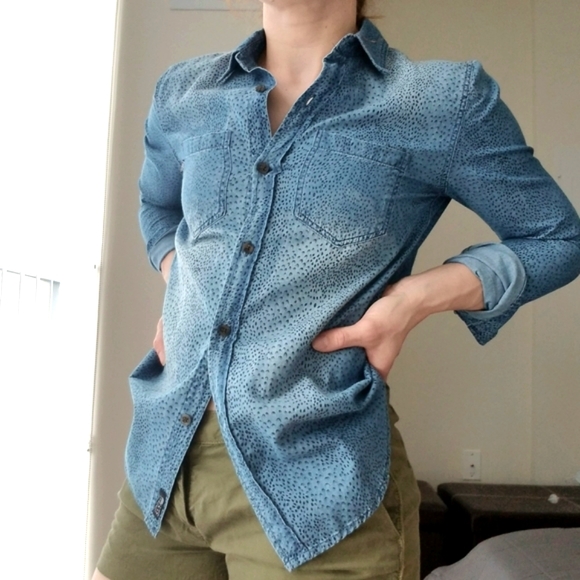 Vans light denim button down shirt size S - Picture 2 of 13